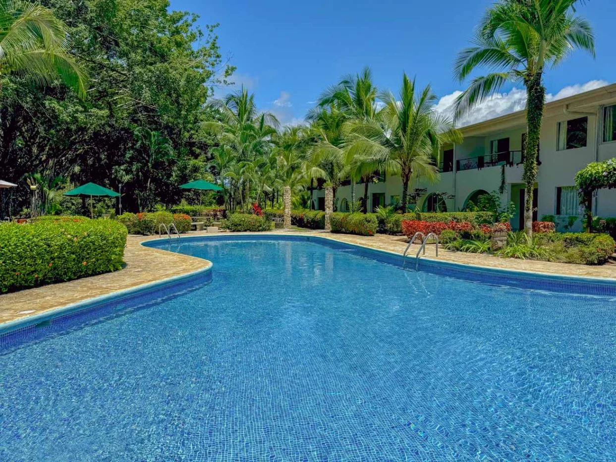 A beautiful &amp; secure condo unit with top amenities on the doorstep of Costa Rica ’ s #1 attraction – Manuel Antonio National Park!