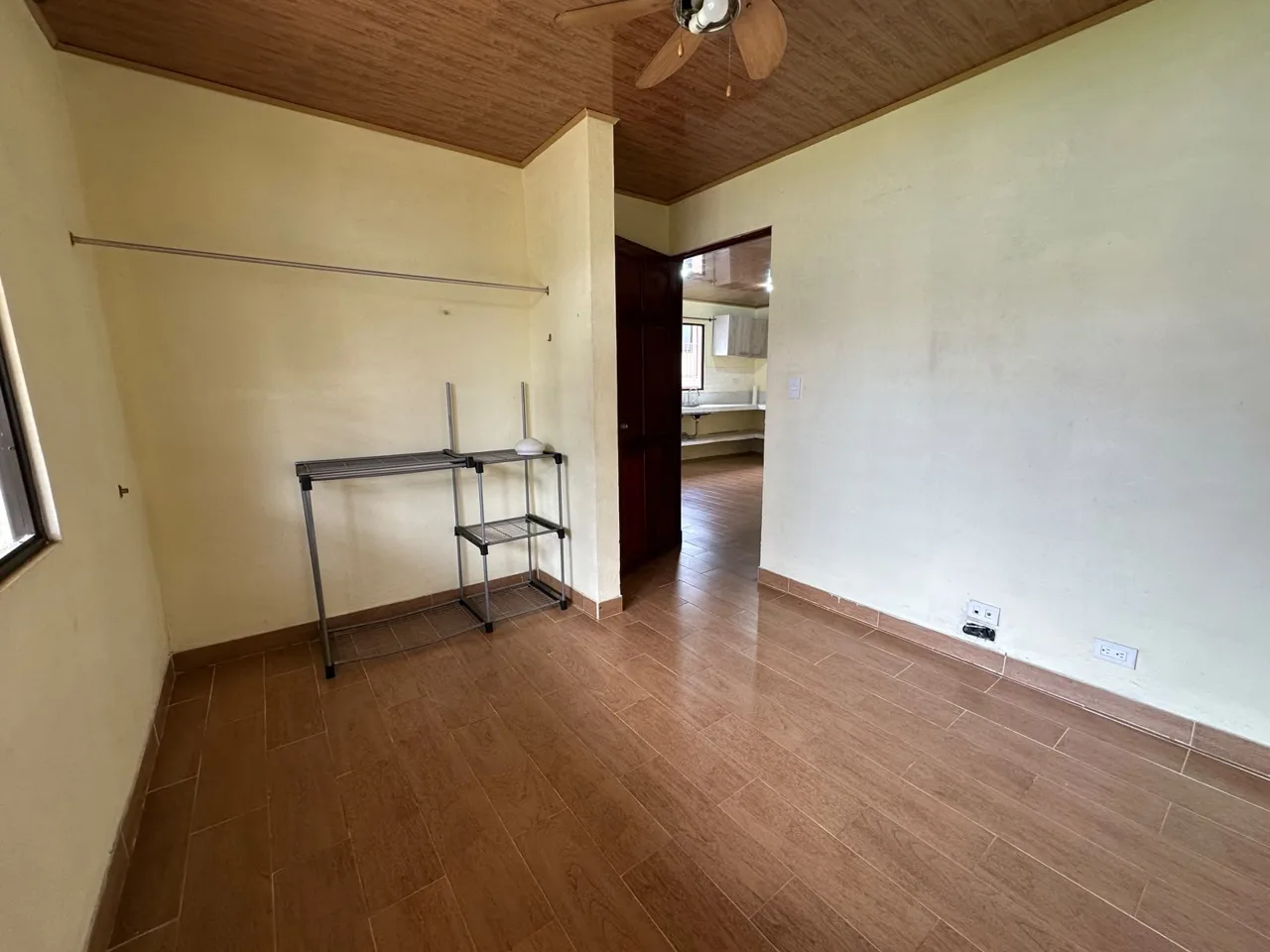 OPPORTUNITY IN OROTINA, House Sale