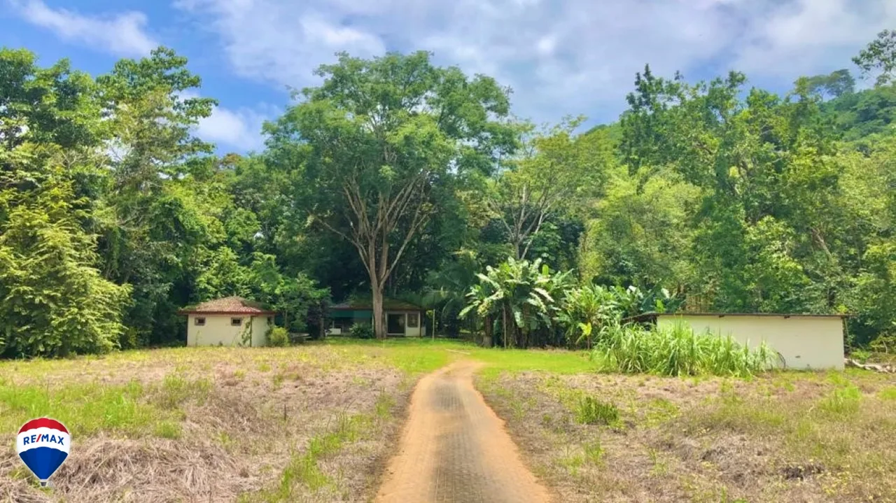 1,8 acre Development Property in Playa Hermosa