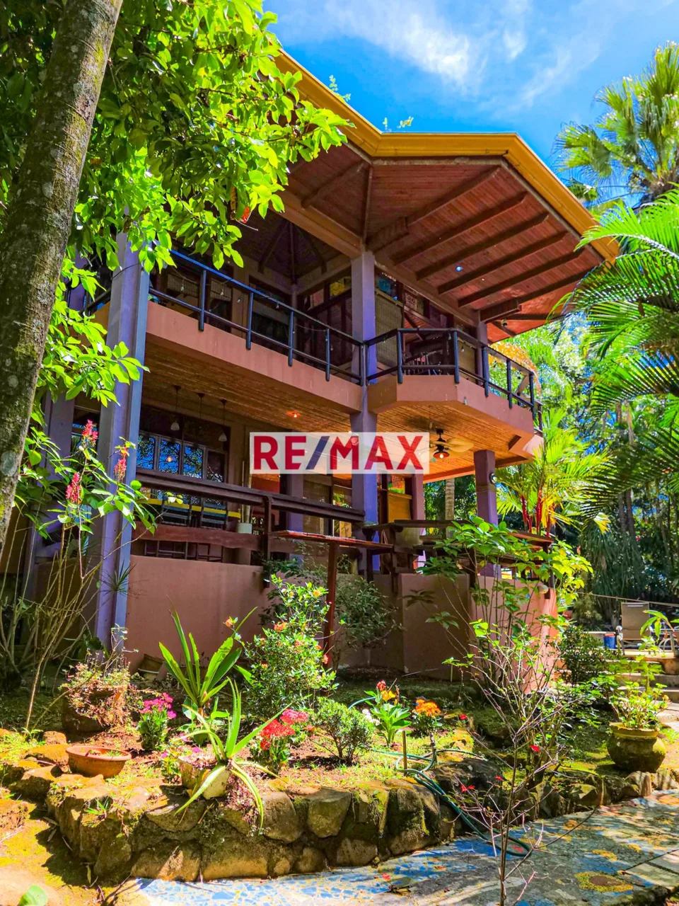 One-of-a-Kind Luxury Home with Pool for Sale in Naranjo, Costa Rica