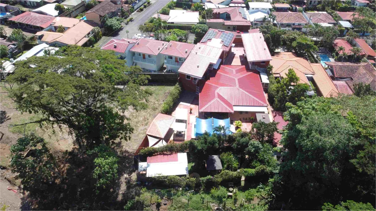 Jaco Multi-Family Compound | Private Pool and Solar | Perfect for large groups and Rental Income