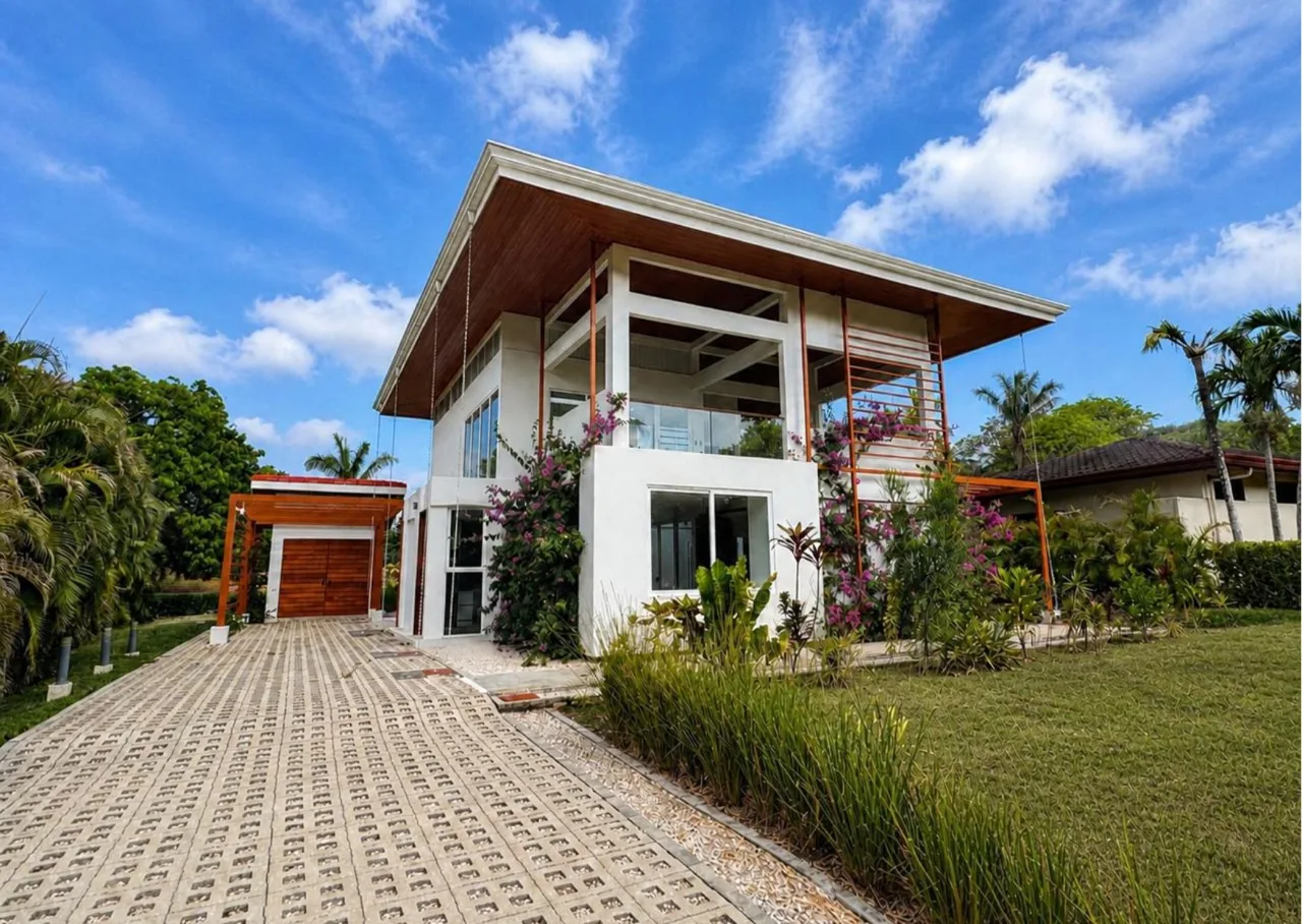 New Modern Pool Home in Loma Verde Carrillo, Costa Rica | Minutes to Playa Carrillo