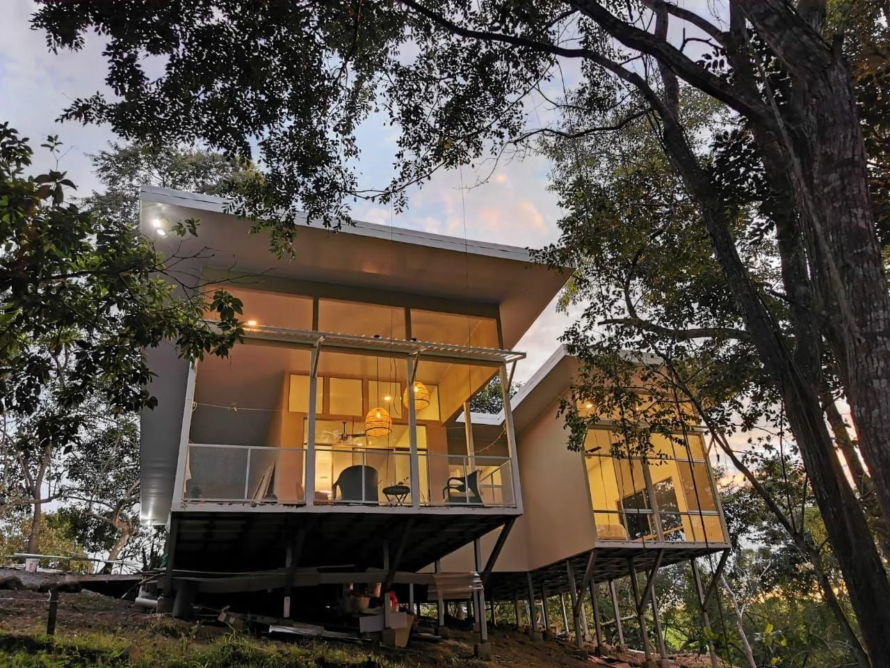 Modern Tropical Retreat – Two Stunning Homes Minutes from the Pacific Ocean