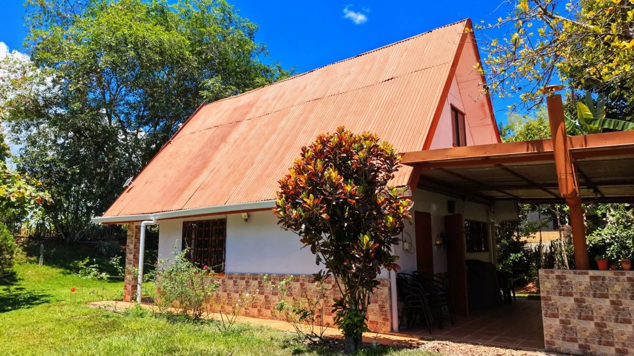 2-Story House with 879 m² Lot for Sale: Connectivity and Space, in Las Mercedes de Cajón — photo 3