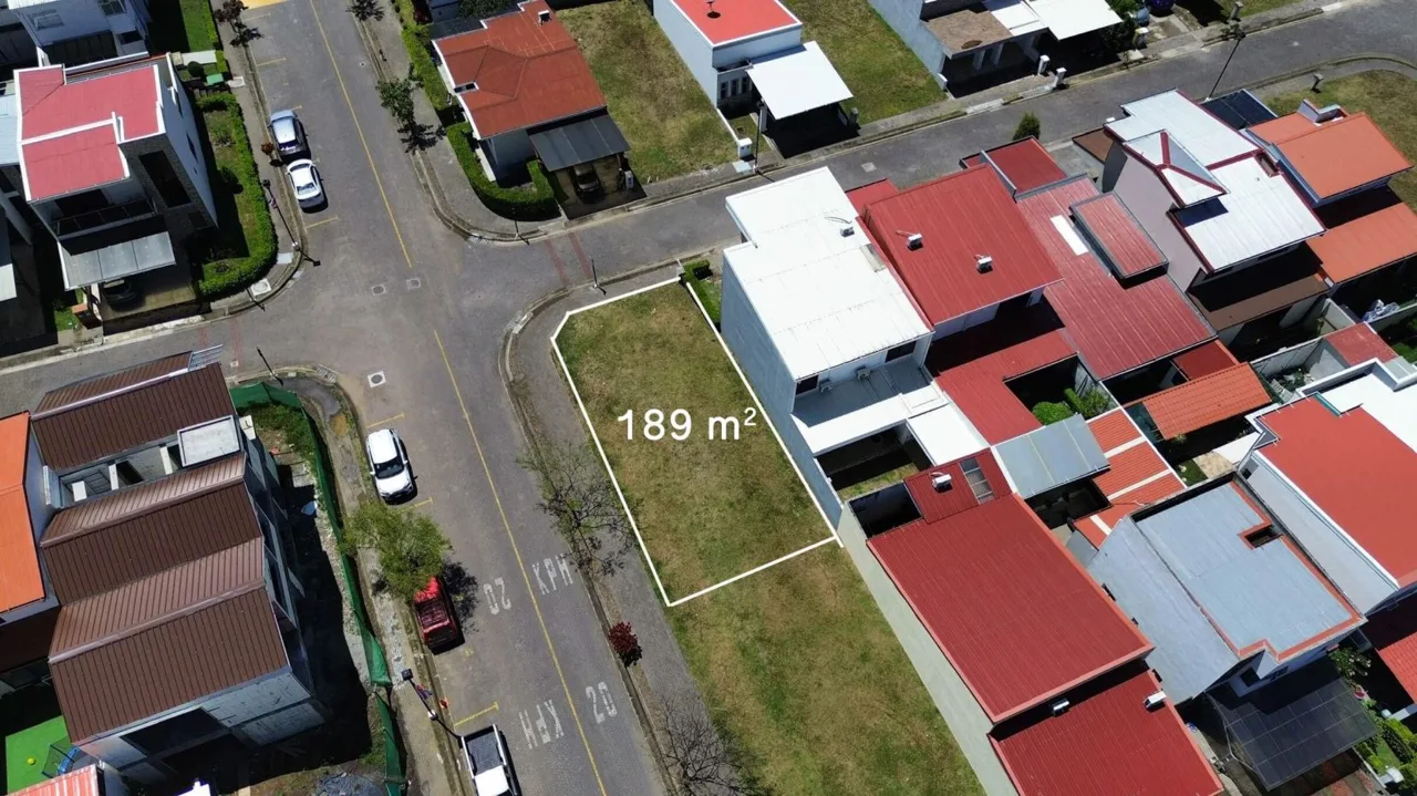 CORNER LOT FOR SALE IN HACIENDA COYOL, ALAJUELA