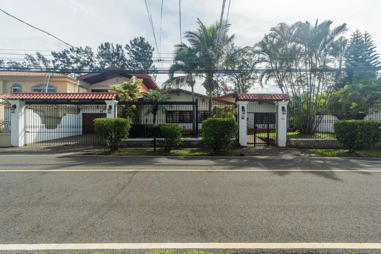 For Sale- Prime Cariari Living with Golf Views, Pool, and Space to Grow-VH