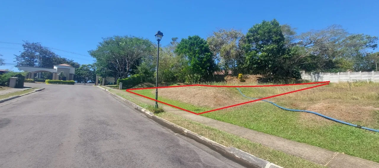 Large Lot in sale in Private Condominium in Grecia , Costa Rica