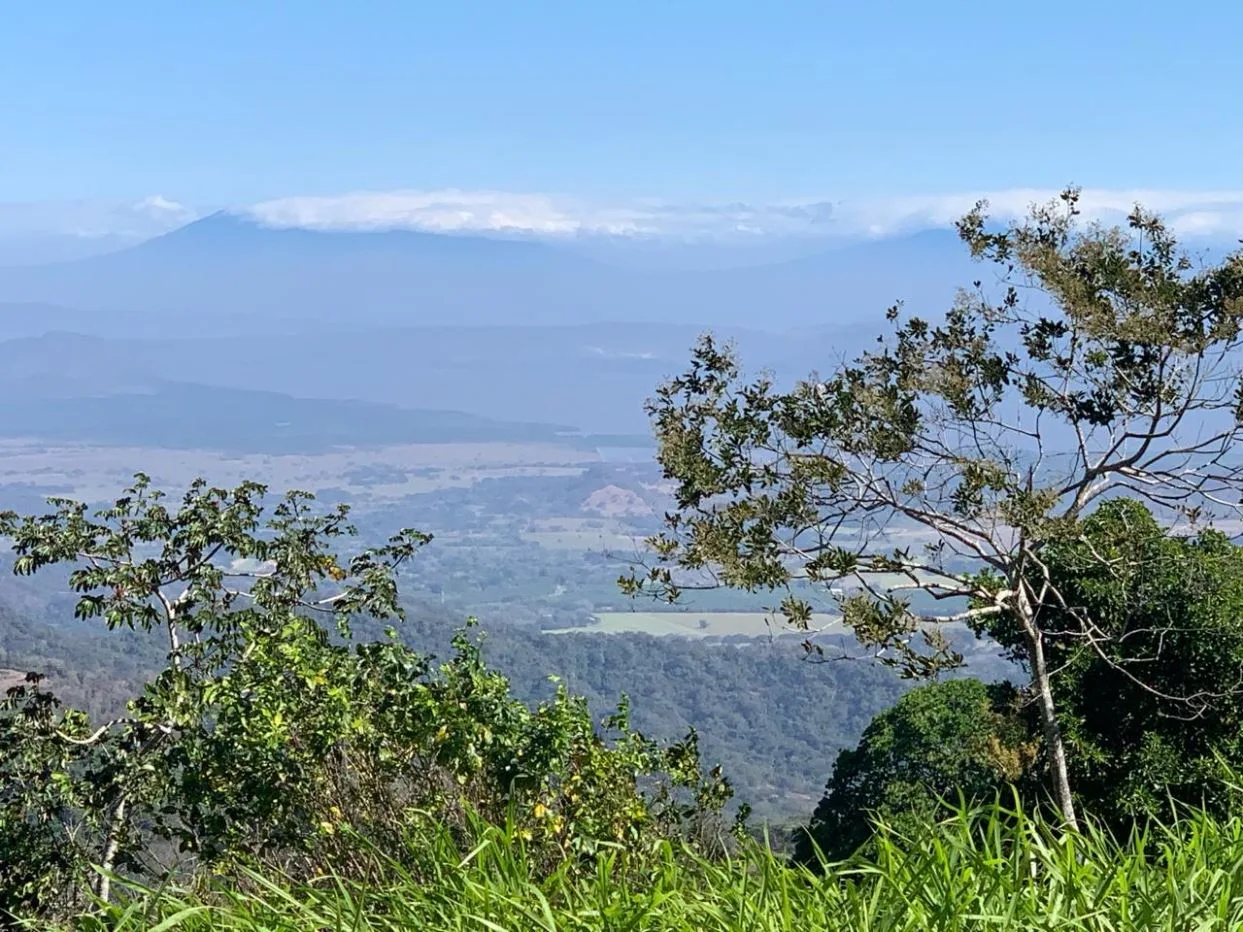 Mountain-Top Property with Spectacular Gulf of Nicoya Views – 2,292 m²