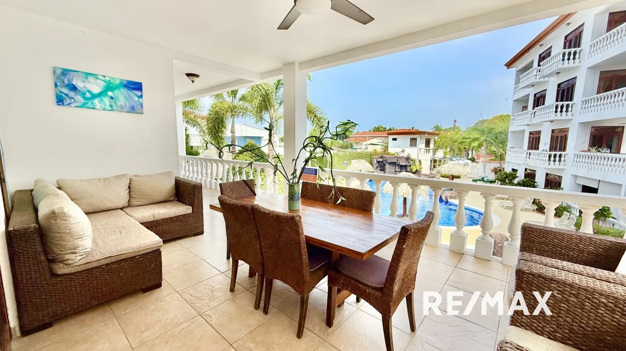 Wake Up to Waves – 3 bedrooms Beachfront Beauty in Jacó