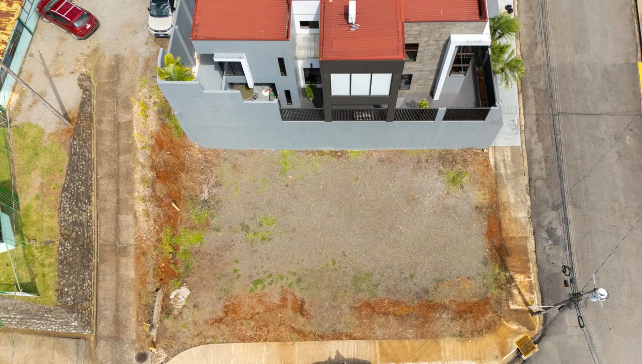 Strategic Lot for Sale in Perez Zeledn