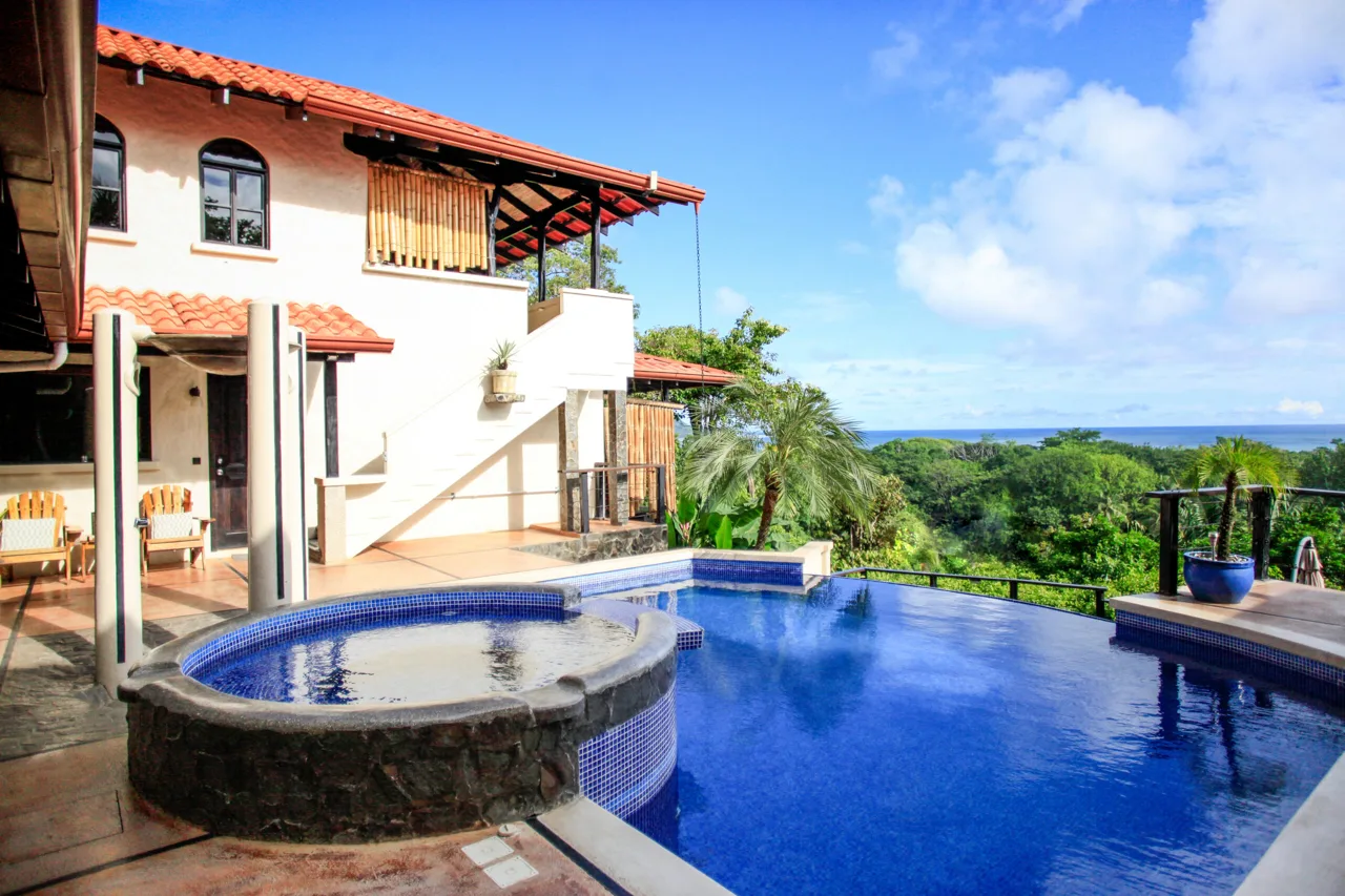 Santa Teresa Hilltop Ocean View Boutique Hotel
