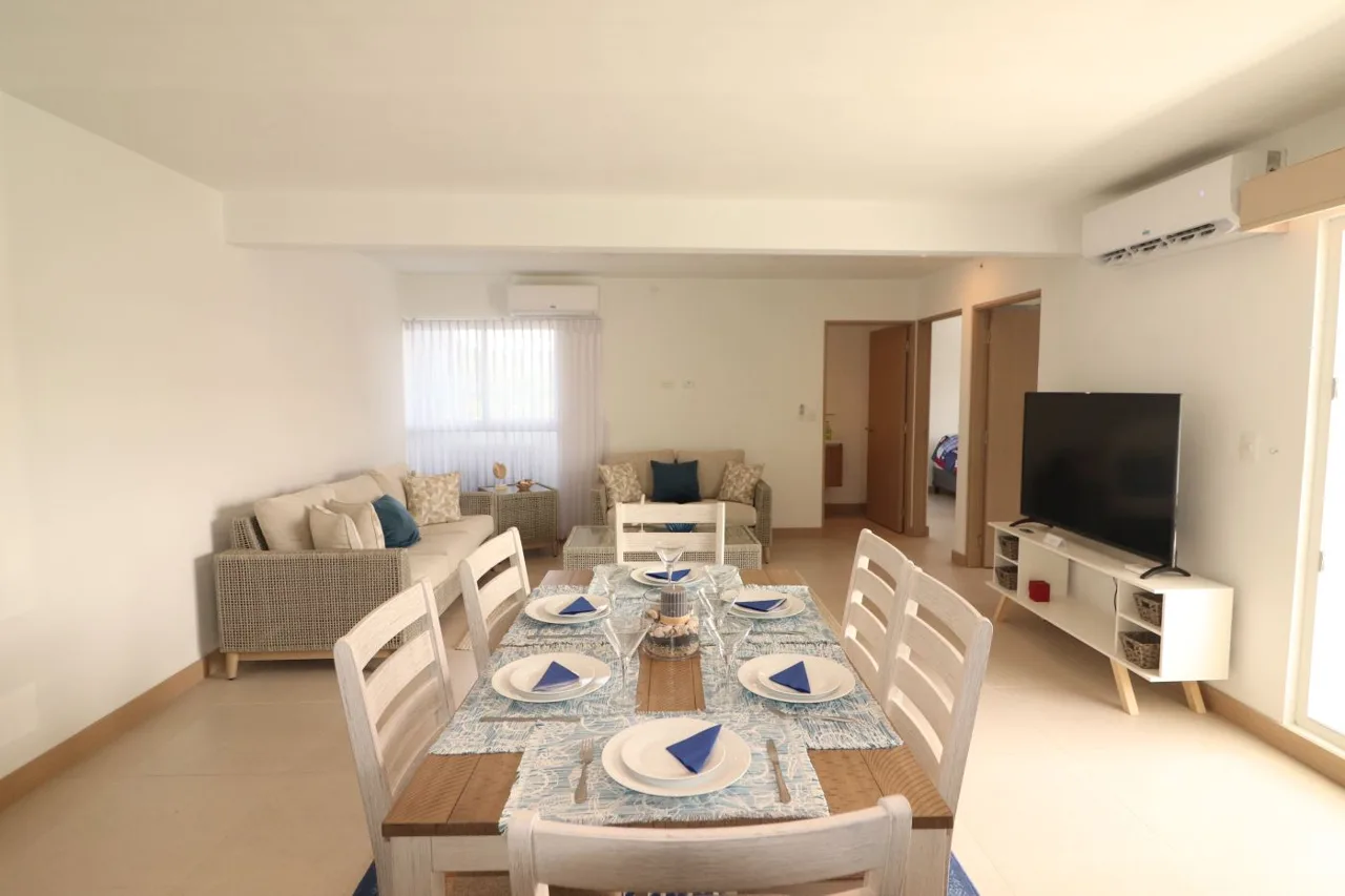 STUNNING CONDOMINIUM -MOUNTAIN-POOL VIEWS- JACO