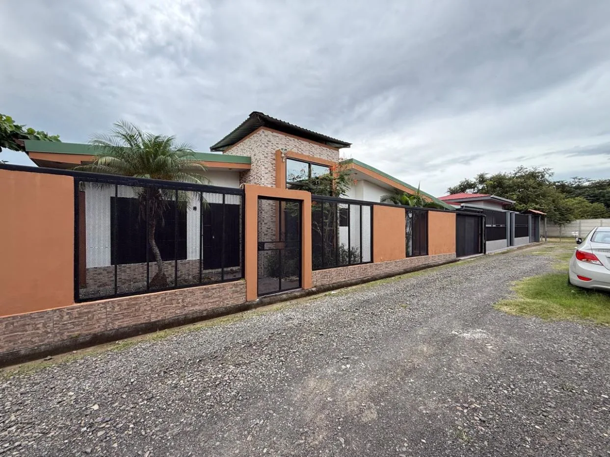 Villa for Sale in Liberia in gated community - “Casa El Real Liberiano”