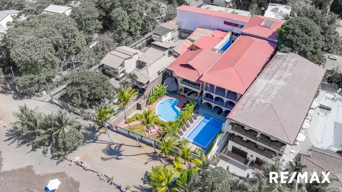 Oceanfront Four Properties in one with 43 Bedrooms