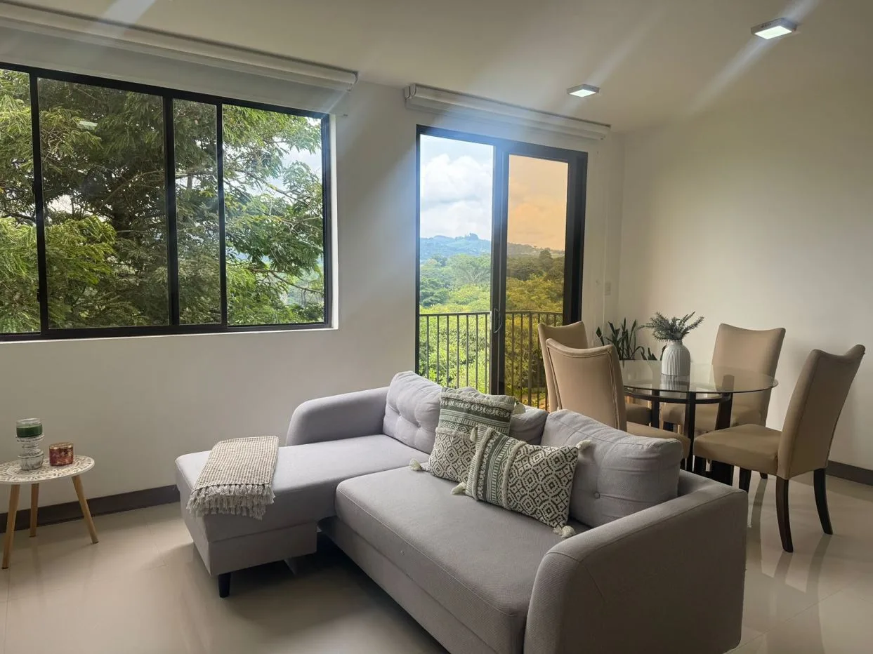 Marshia’s Furnished Apartment for Rent – Grecia, Costa Rica