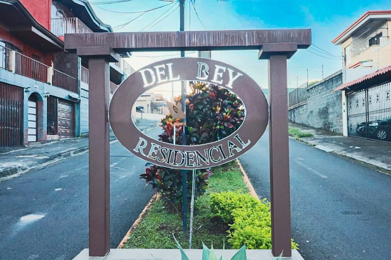 HOUSE FOR SALE RESIDENTIAL DEL REY -ALAJUELA