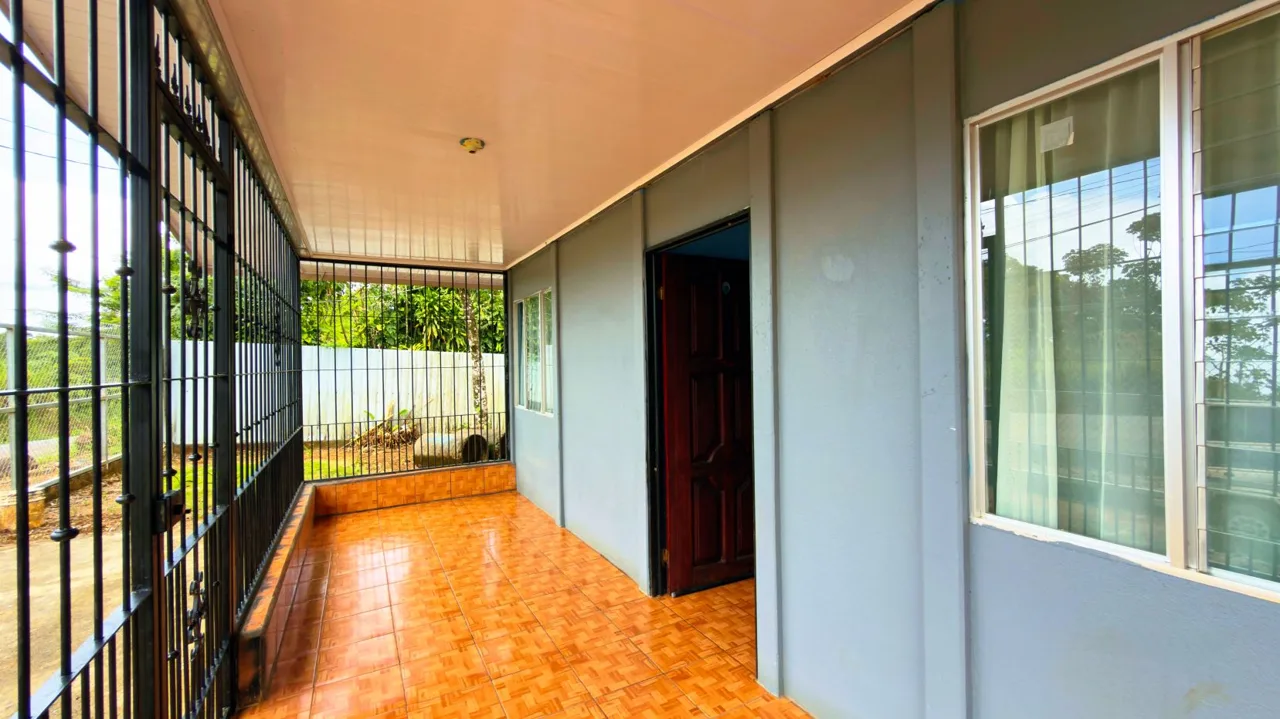 For Sale: Secure 1,974 m² Estate in San Pedro Downtown | 3-BR House, Flat Land &amp; Natural Spring — photo 3