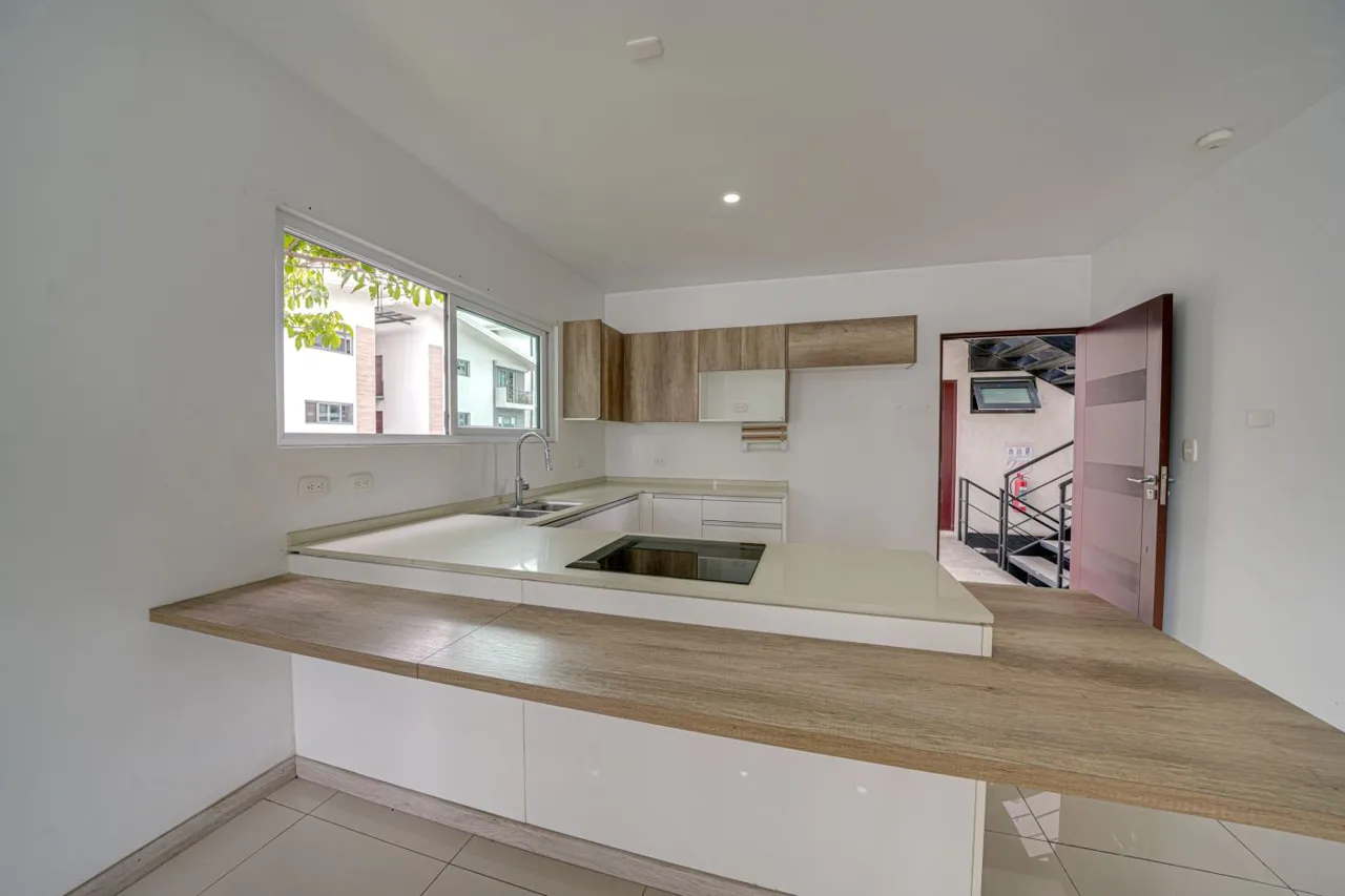 APARTMENT FOR SALE: 2 BR / 2 BA / 2 PARKING SPACES – URUCA, SAN JOSÉ FV — photo 3