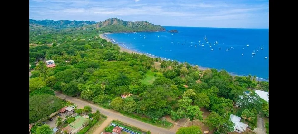 Property facing the sea, to develop Hotel