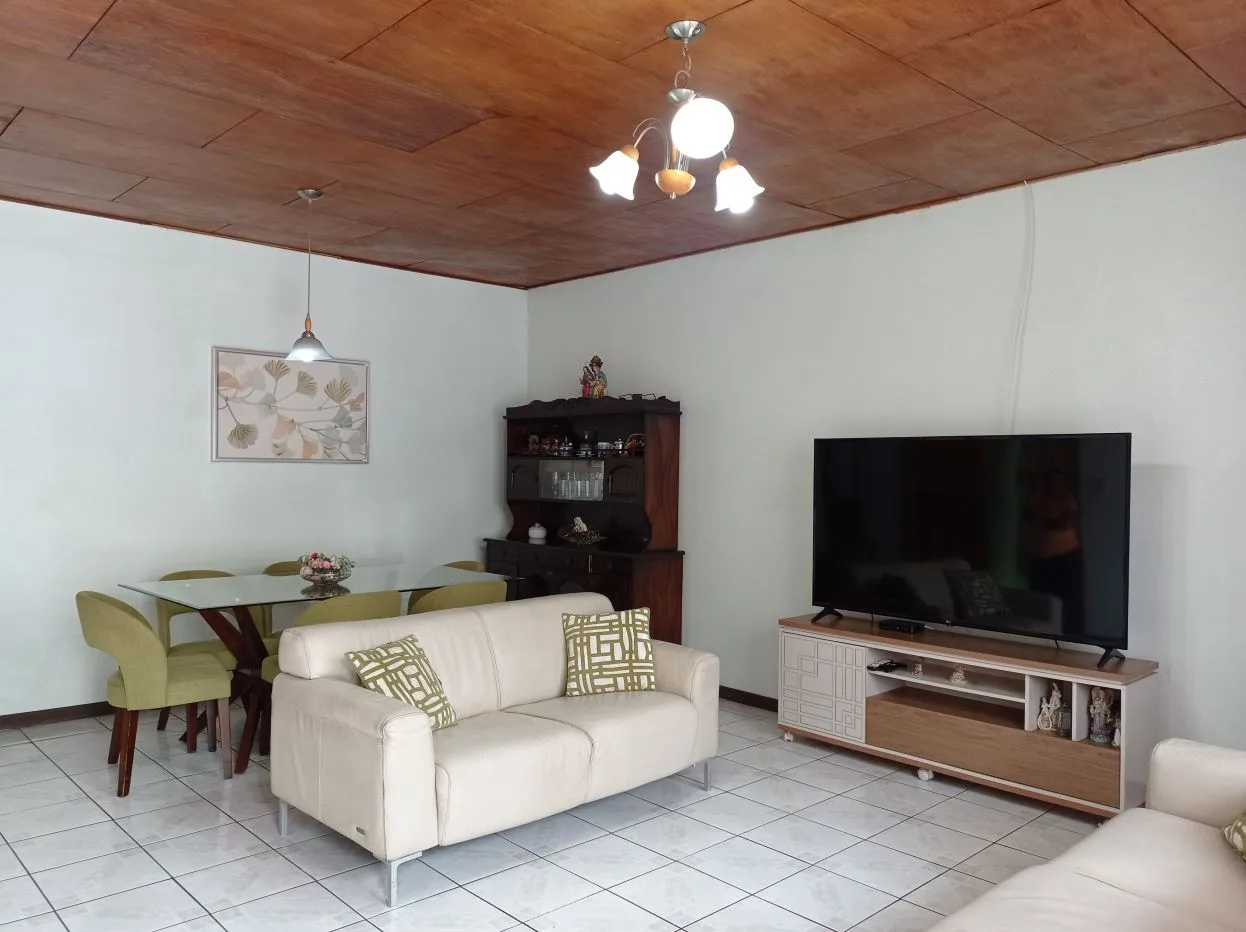 Strategically-located house near downtown San José in San Sebastián — photo 2