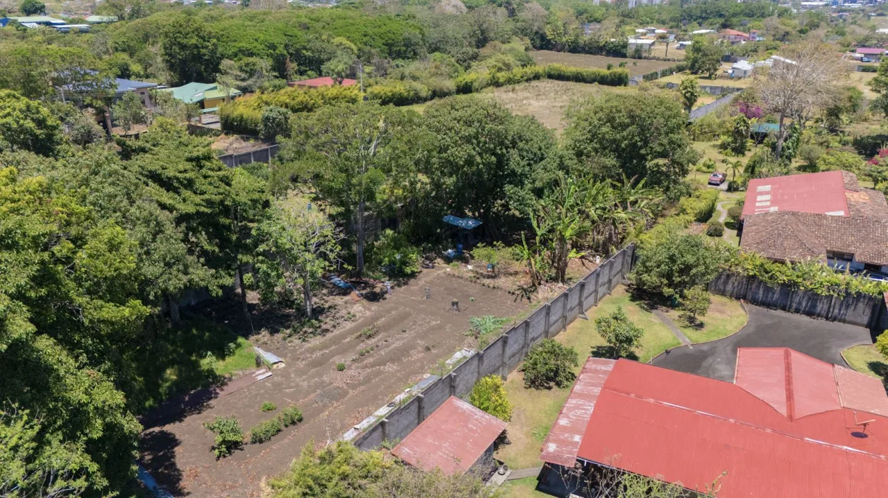 High-Visibility Development Lot in Santo Domingo de Heredia — photo 5