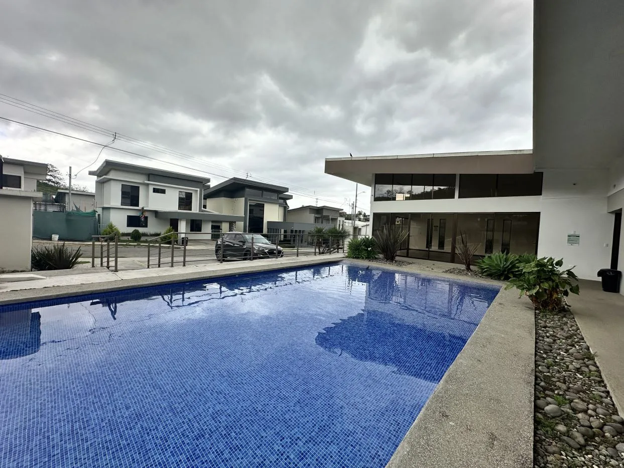 Prime Flat Lot for Sale in Beautiful Gated Community in Goicoechea — photo 3