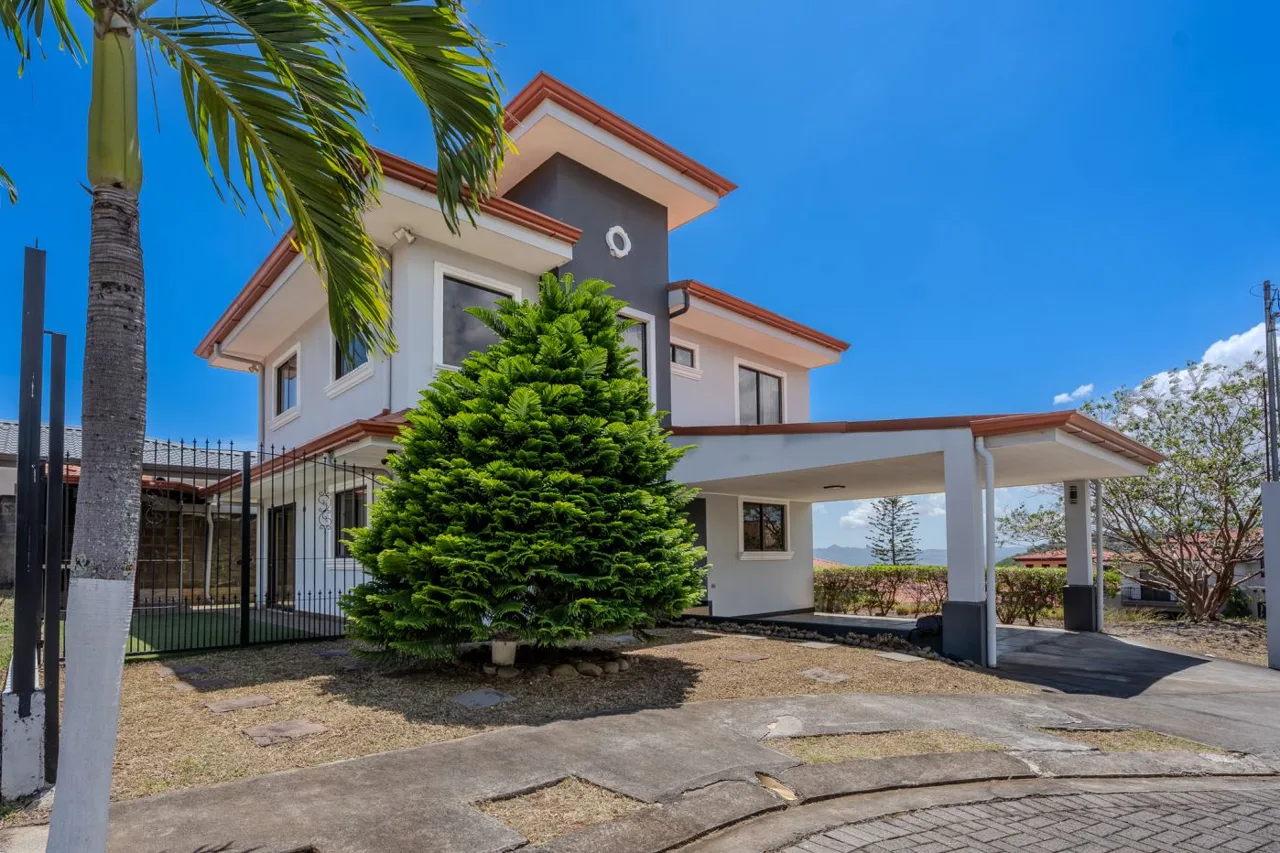 Monge House for Sale in Grecia, Costa Rica