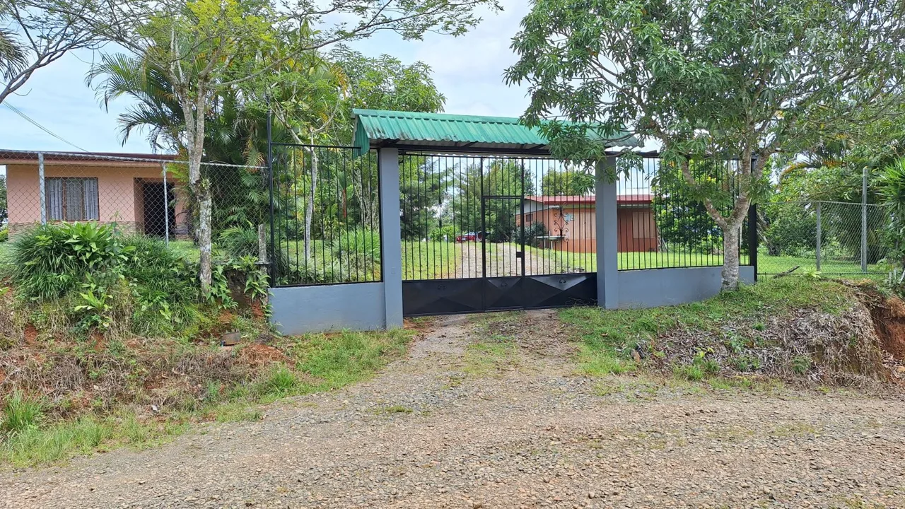 Exclusive Farm for sale with two beautiful Homes For Sale In The Heart Of Cajon, Perez Zeledon — photo 4