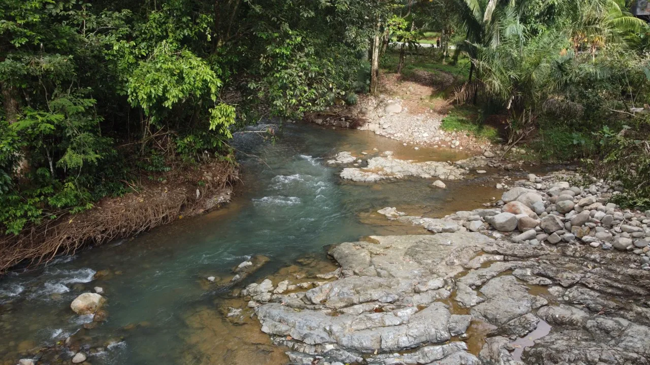 River-front commercial property in heart of Ojochal
