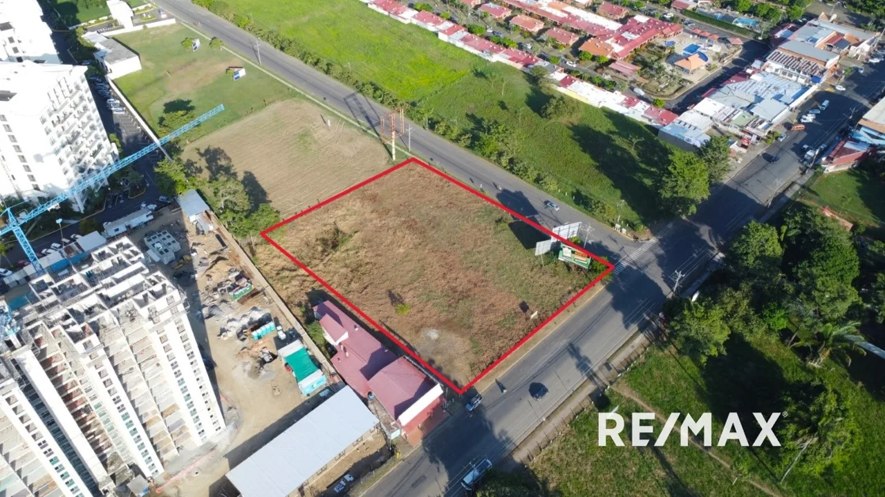 Corner Lot Prime Location Downtown Jaco Beach | Costa Rica — photo 5