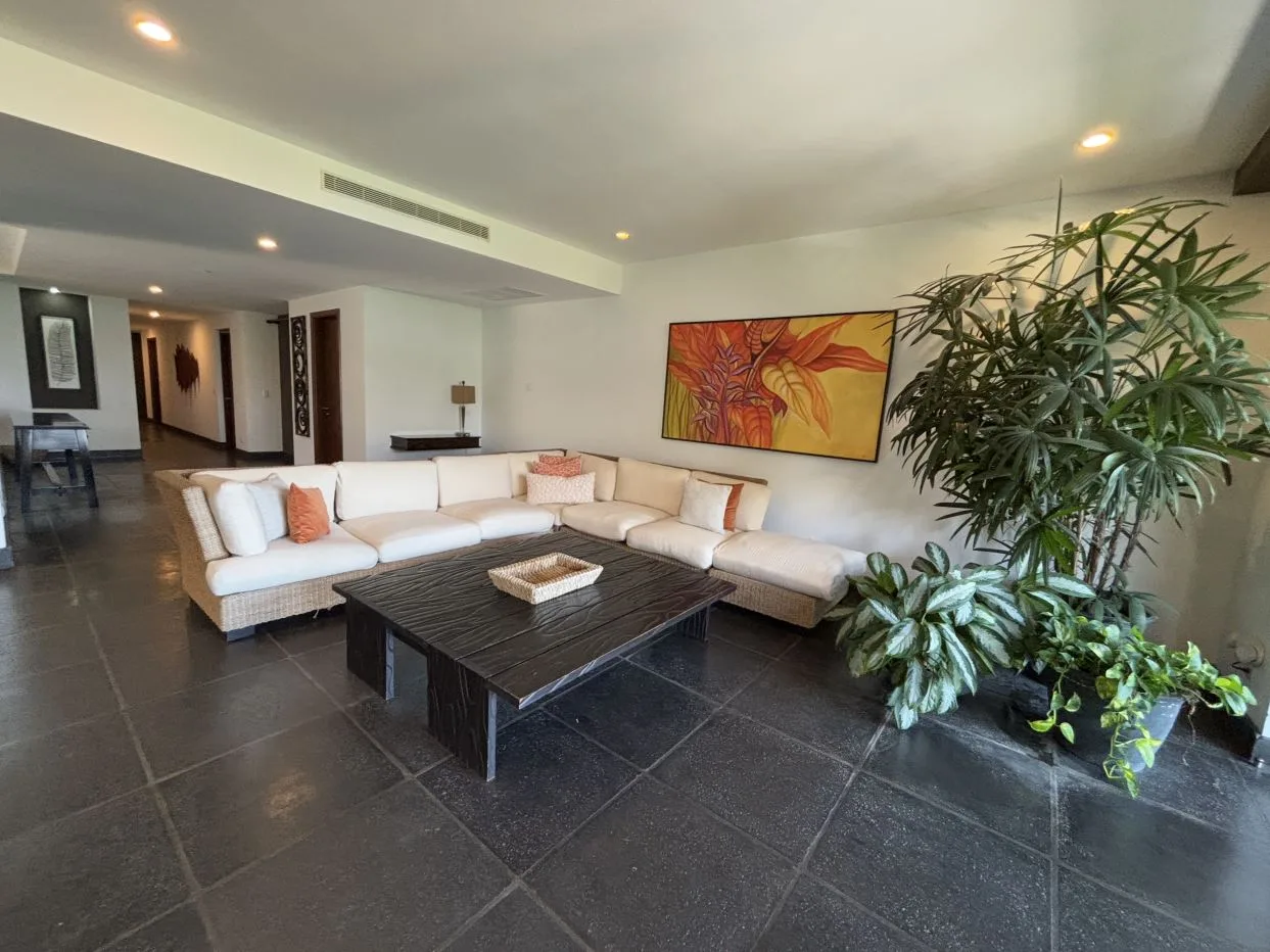 Luxury, Spacious &amp; Elegant | 3 Bedrooms | Ocean &amp; Garden Views Apartment