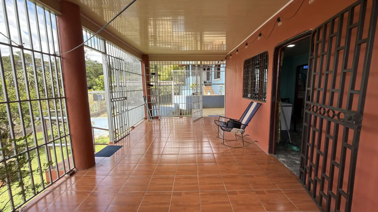 House for Sale in Pérez Zeledón, Spacious 4-Bedroom Home — photo 4