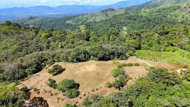 BEAUTIFUL LOT FOR SALE IN VISTAS DEL CHIRRIPO, PEREZ ZELEDON (3.5 ACRES) — photo 2