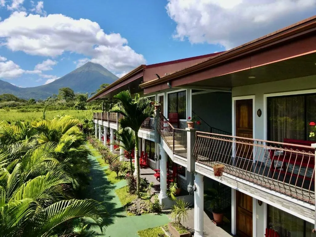Hotel for Sale in La Fortuna – 24 Rooms, 5,487 m² Lot, Volcano View and Expansion Potential