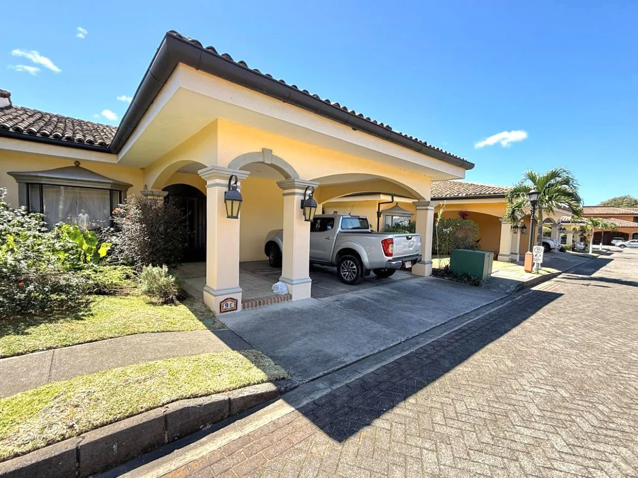 Charming Single-Story House with Garden in Belén