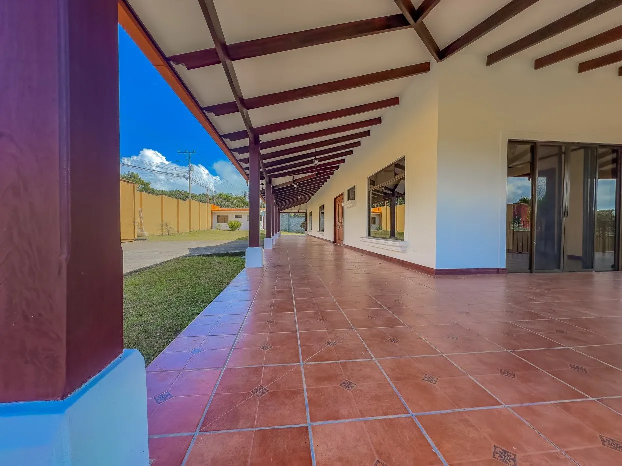 Spectacular property located in a strategic area. — photo 4
