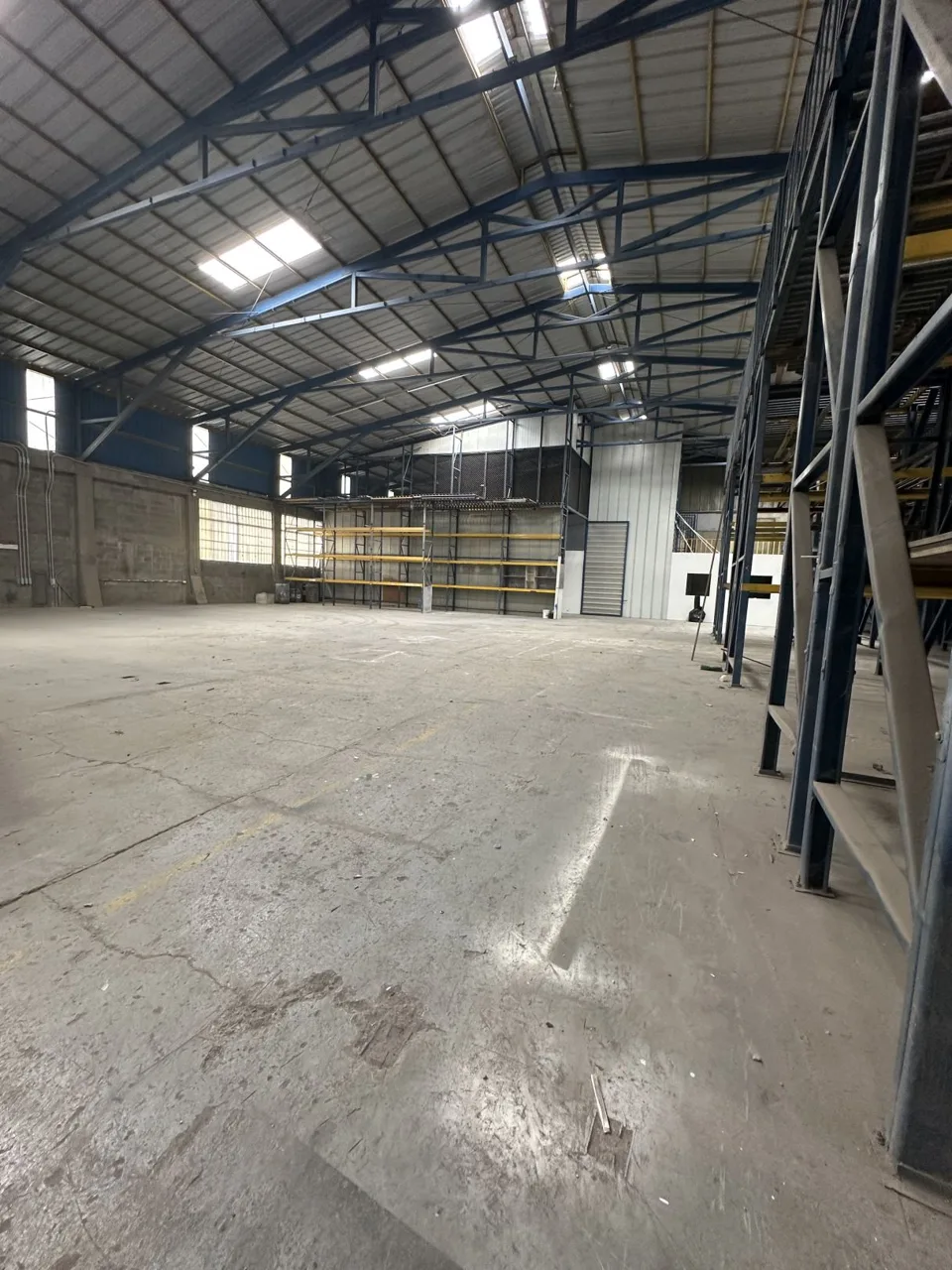 For Rent – Warehouse in La Uruca — photo 2