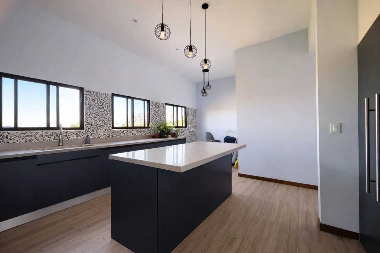 Exclusive Contemporary Residence in the Most Prestigious Mountain Community of Ciudad Colón — photo 2