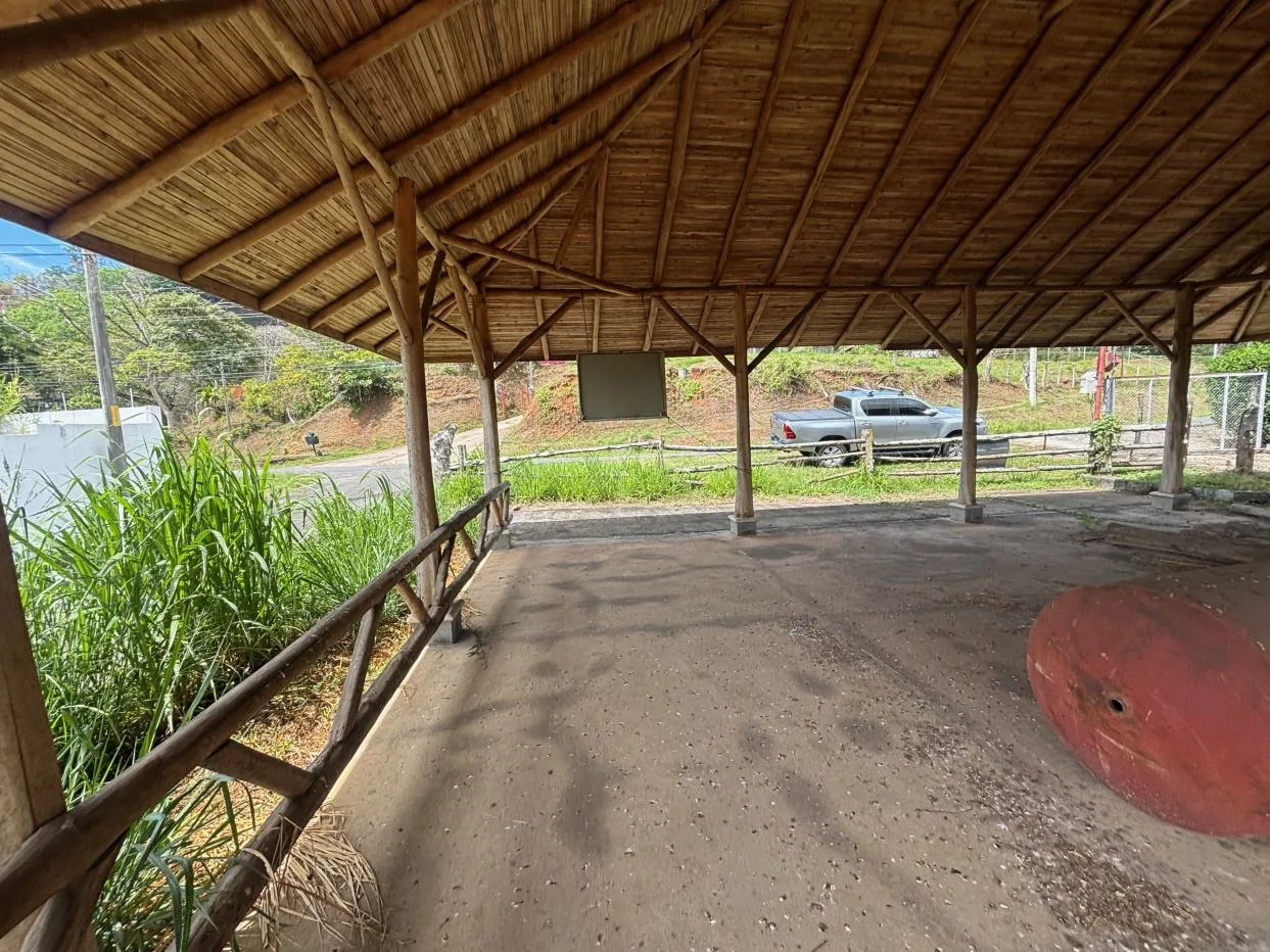 Residential/Commercial two tiered lot on main highway 3