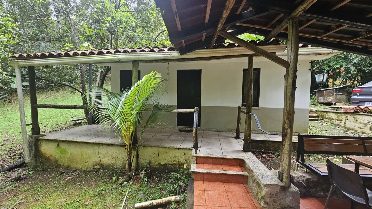 Serene 1,000m² Property in Chachagua – Cozy Cabin, Outdoor Living, &amp; Expansion Potential