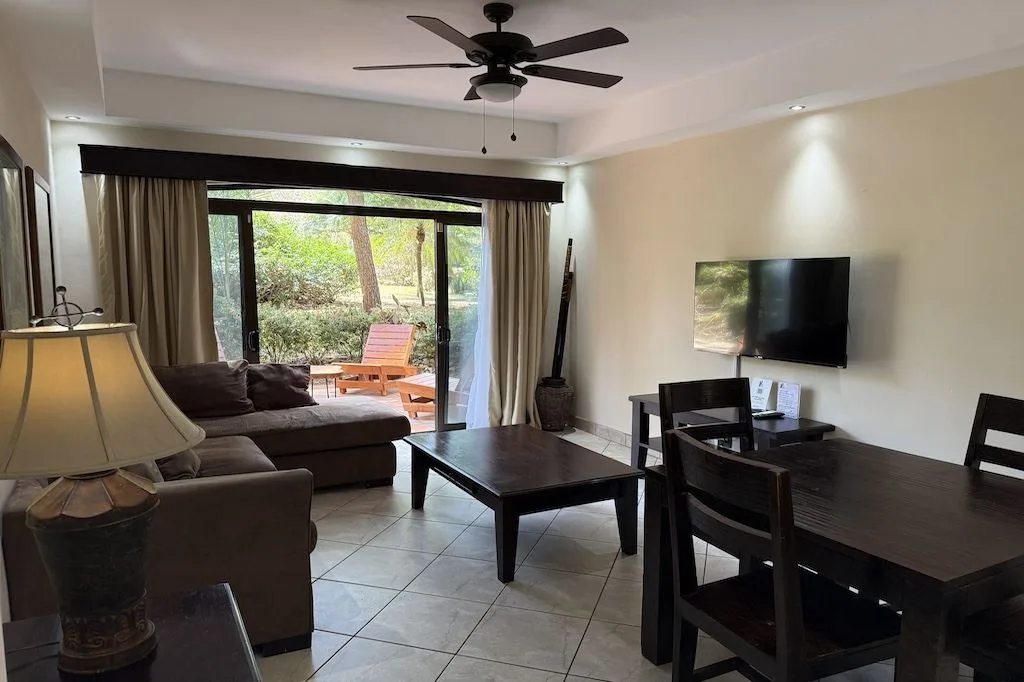 The Oaks 67 ~ Ground-Floor 2-Bedroom Condo with Beautiful Finishes — photo 2