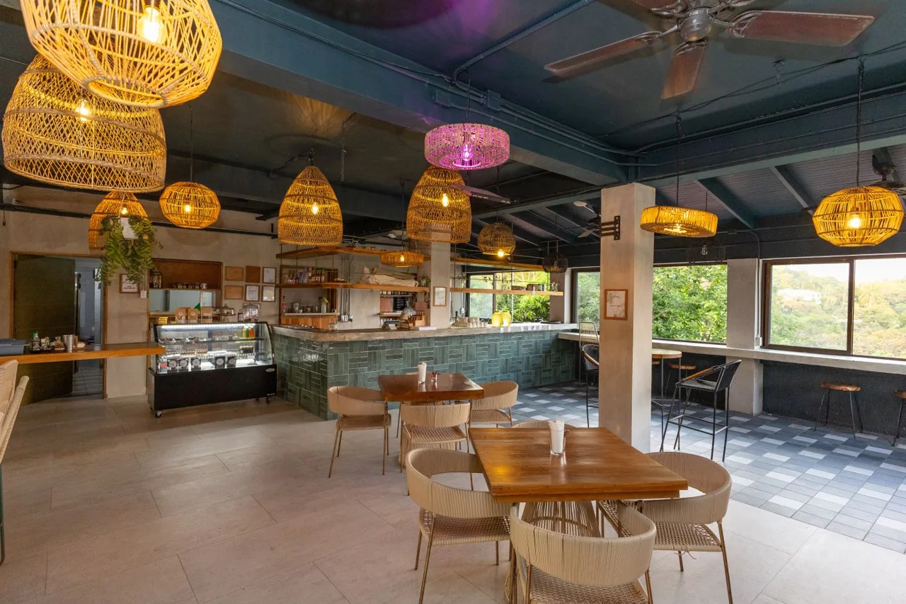 Hotel for Sale in Manuel Antonio – Renovated 49-Room Retreat with Expansion Potential