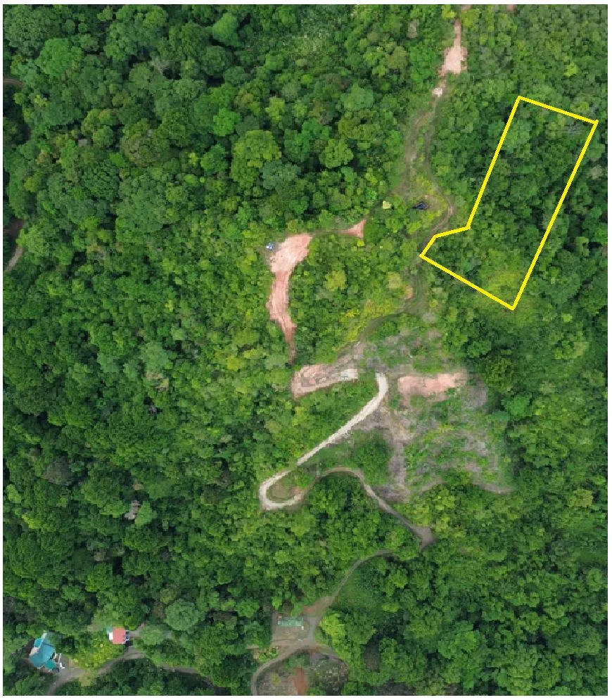 Lot for relaxing with sea and mountain views
