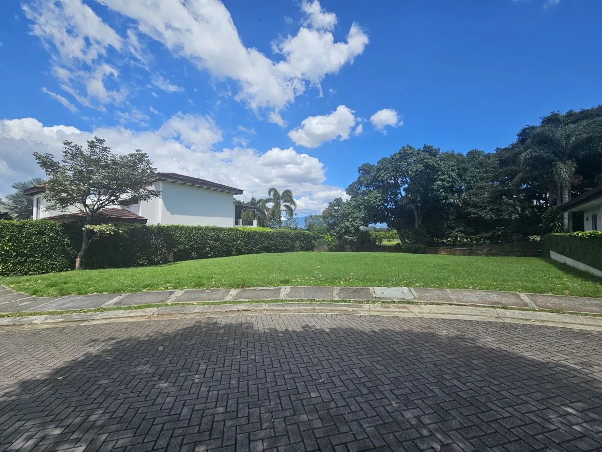 Incredible lot in Bosques del Río Condominium, Piedades