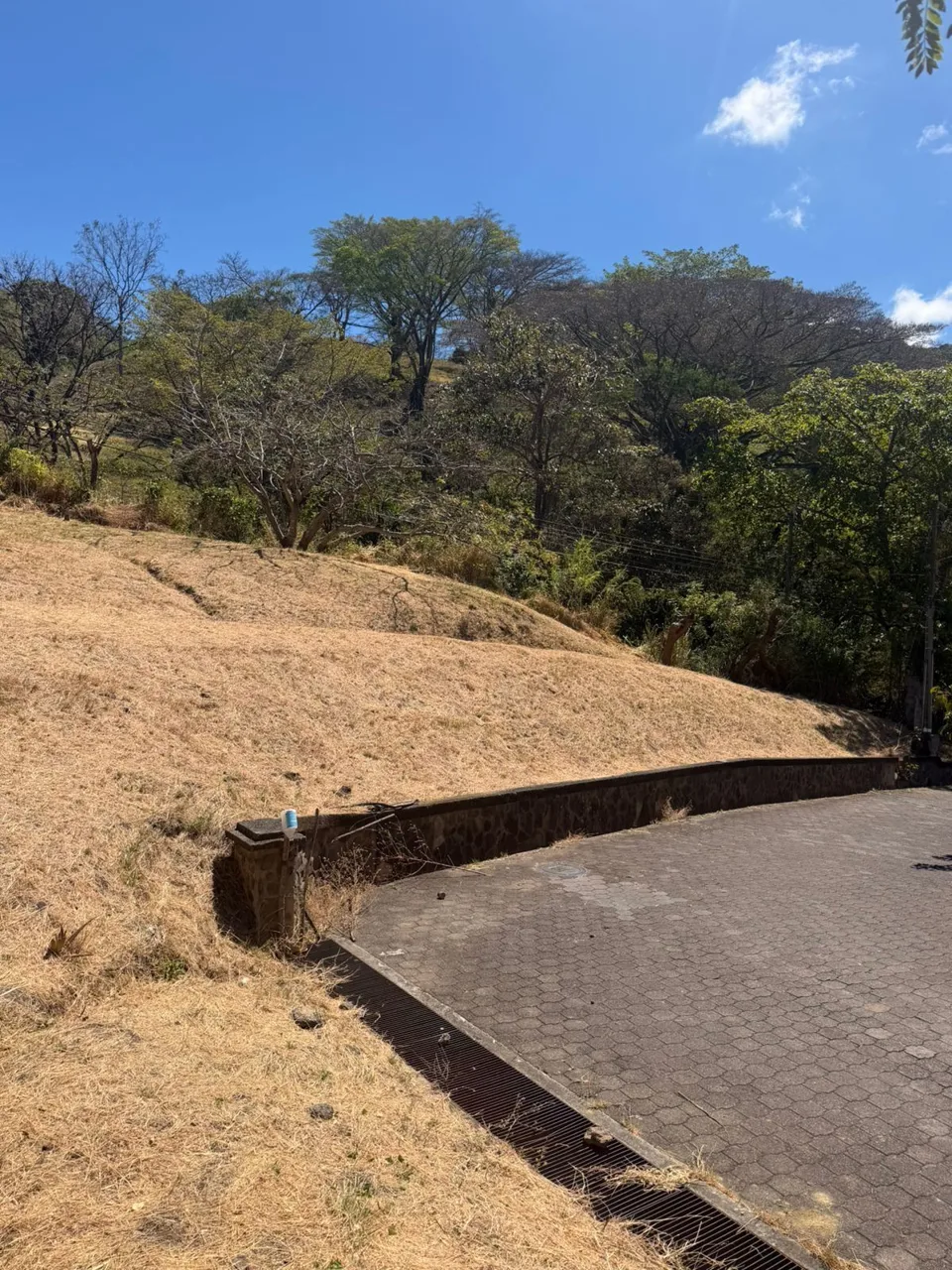 Land for Sale in Alto de Las Palomas | Strategic Location Between Escazu and Santa Ana