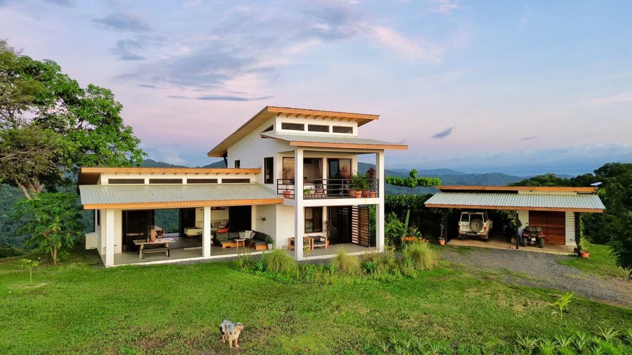 Home with Stunning 360° Panoramic Views on the Nicoya Peninsula