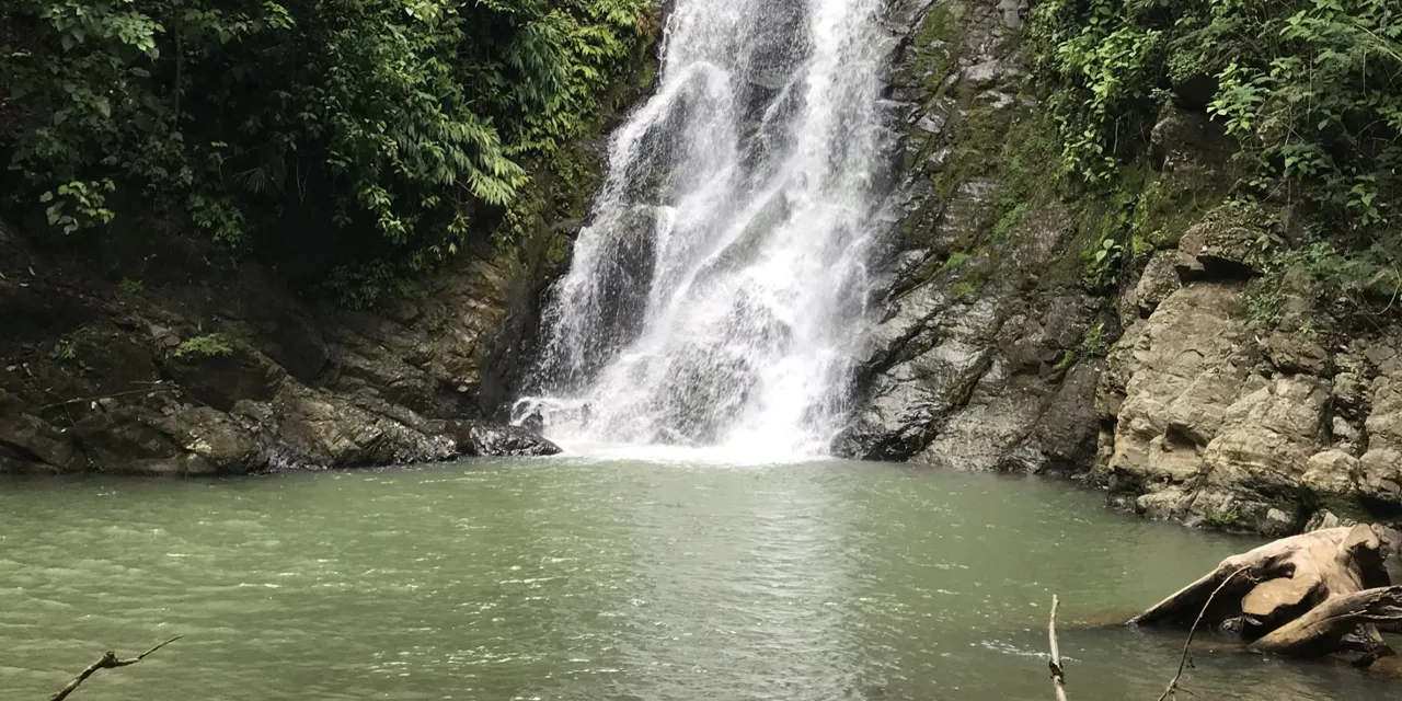 Waterfall Finca with 28 Acres of Land in Las Esperanzas between Dominical &amp; San Isidro Costa Rica