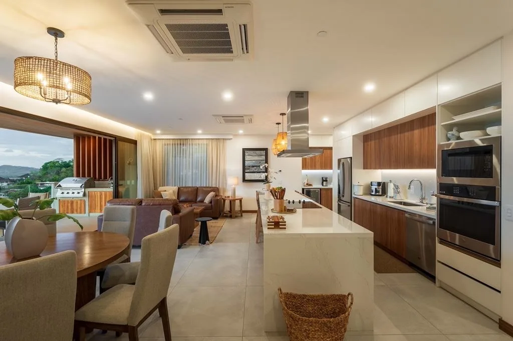The Ultimate Ocean View Residence Walking Distance to the Beach