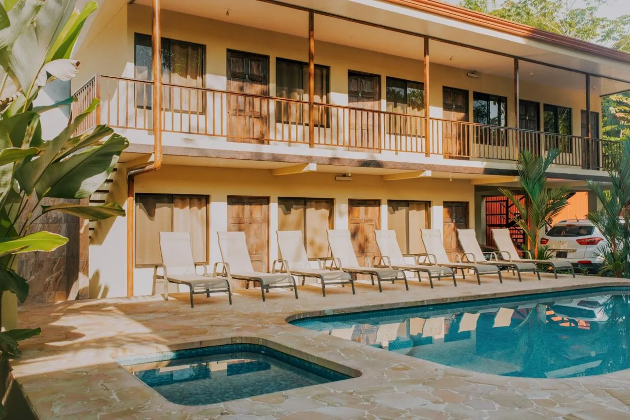 A highly-rated and high-occupancy resort with a hotel, cabins, on-site restaurant and a pool an easy 5-minute walk from PLAYA UVITA