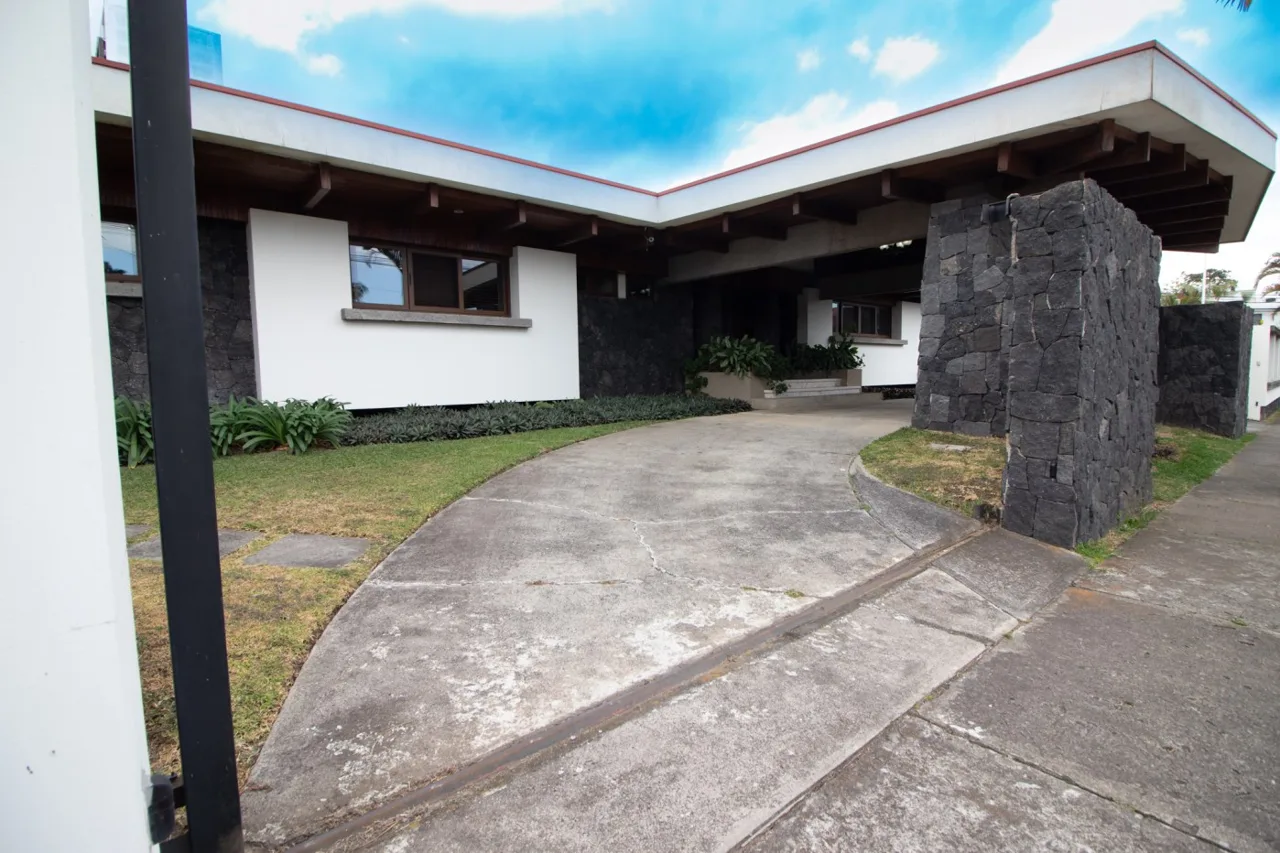 For Sale: Exclusive Property in La Sabana - Ideal for Real Estate Development with Potential Luxury Clubhouse with Restaurant. Costa Rica — photo 5